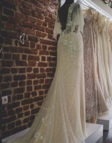 Please help me identify this dress... 1