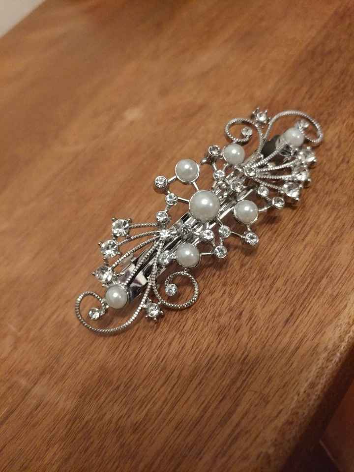 Tiara, crowns and headbands - 1