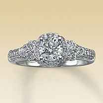 WR-New Brides to be (or 'old' if you like) Let us see your RINGS!