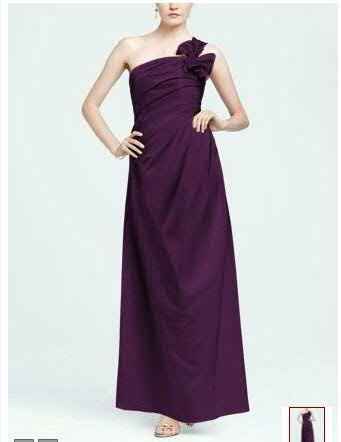 What do your bridesmaids dresses look like??