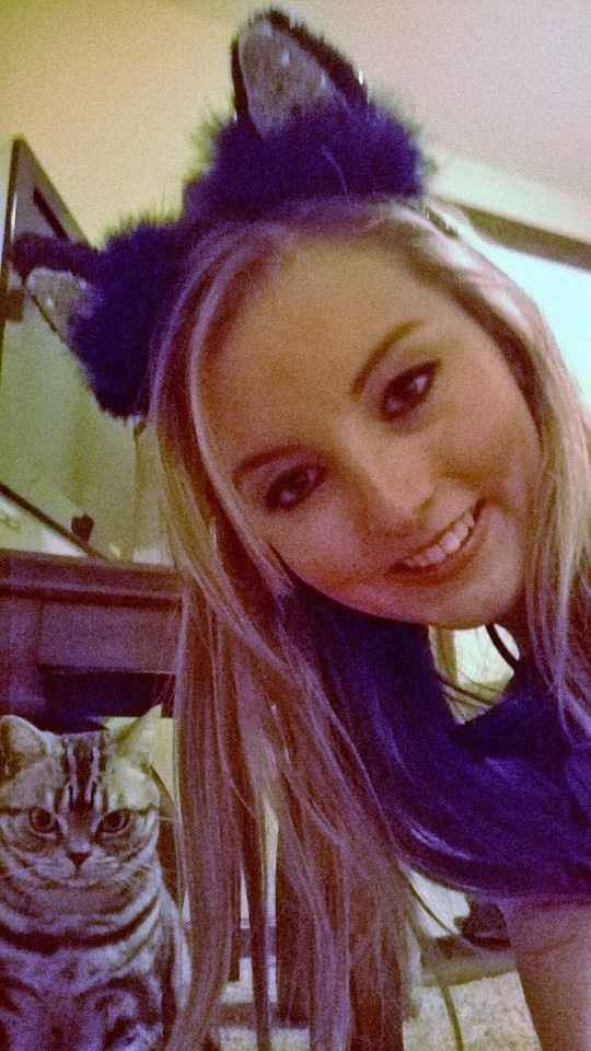 Who is behind that avatar? Selfie time!