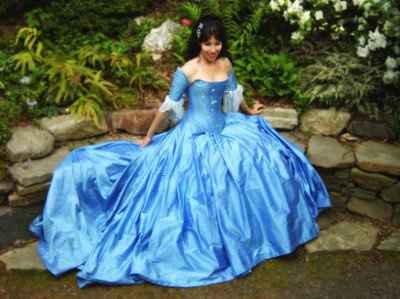 So I think I found my dress.. but I can't try it on..