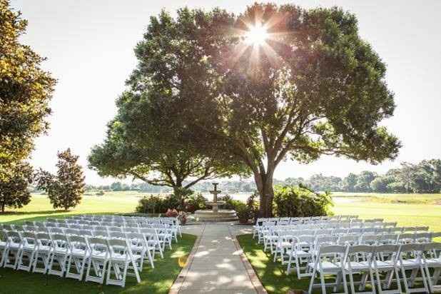 Show off your wedding venue!