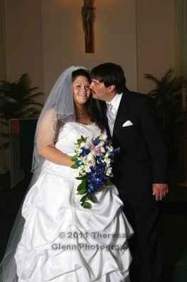 Its been forever - but I am back w/ WEDDING PICS!!!