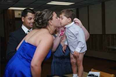 Its been forever - but I am back w/ WEDDING PICS!!!