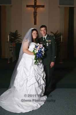 Its been forever - but I am back w/ WEDDING PICS!!!