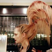 Bride requesting specific hairstyle thats absolutely hideous and not paying for it