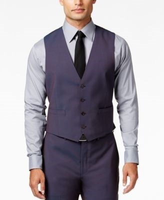 Show me your groom's attire!