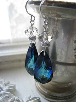 Wedding necklace and earrings came!!!