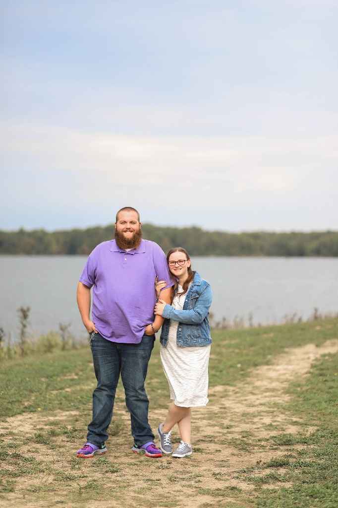 Show Me Your Fav Engagement Photo(s)! - 3