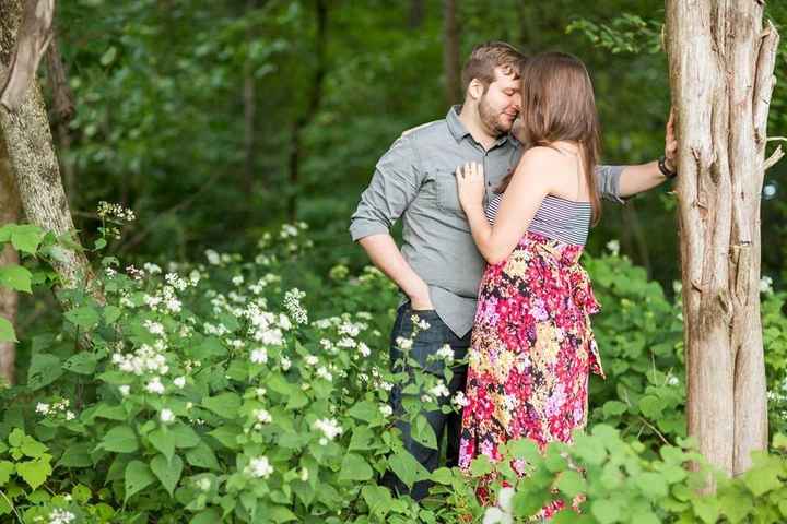 Show Me Engagement Photos!!
