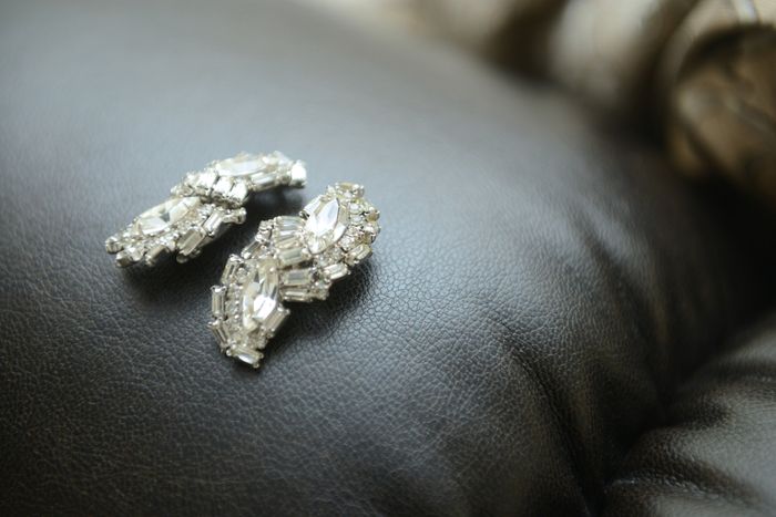 Help me with wedding jewelery...