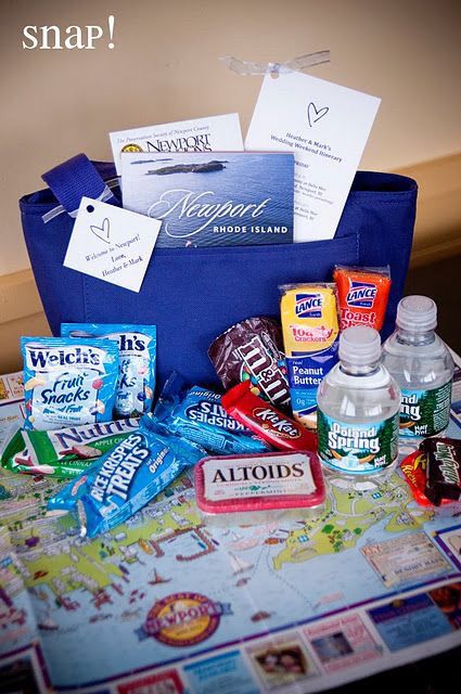 What to put in hotel gift bags for wedding guests? 2