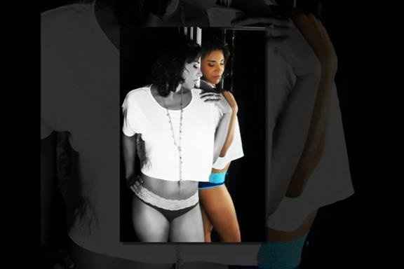 I did my budoir photo shoot * Pic included *