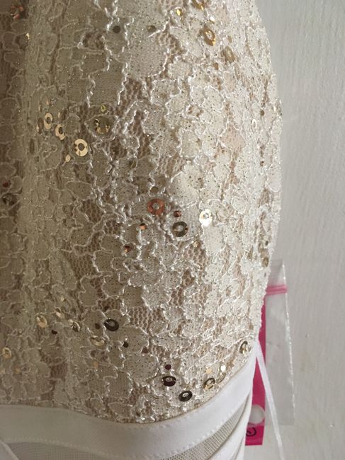 Make my dress look more "wedding-y"?