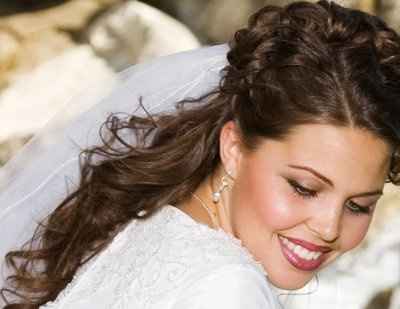 Anyone wearing/wore their hair down??