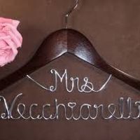 Is cash a good gift for bridal shower?