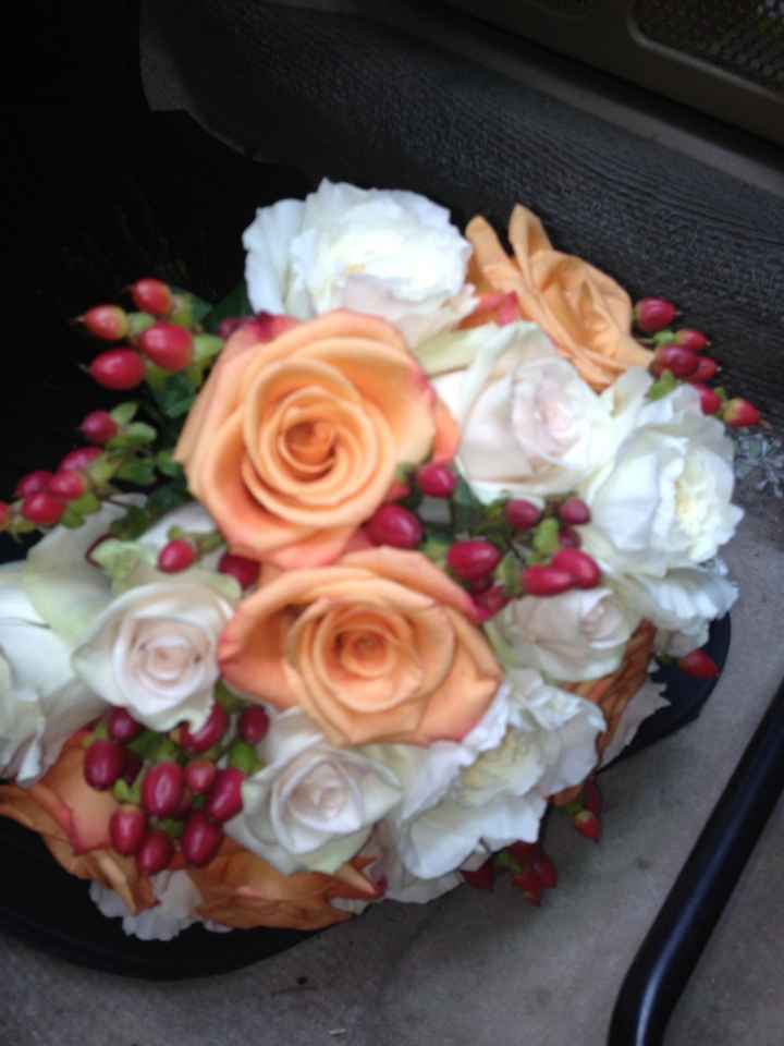 White or Orange Bouquet? Photo Vote!
