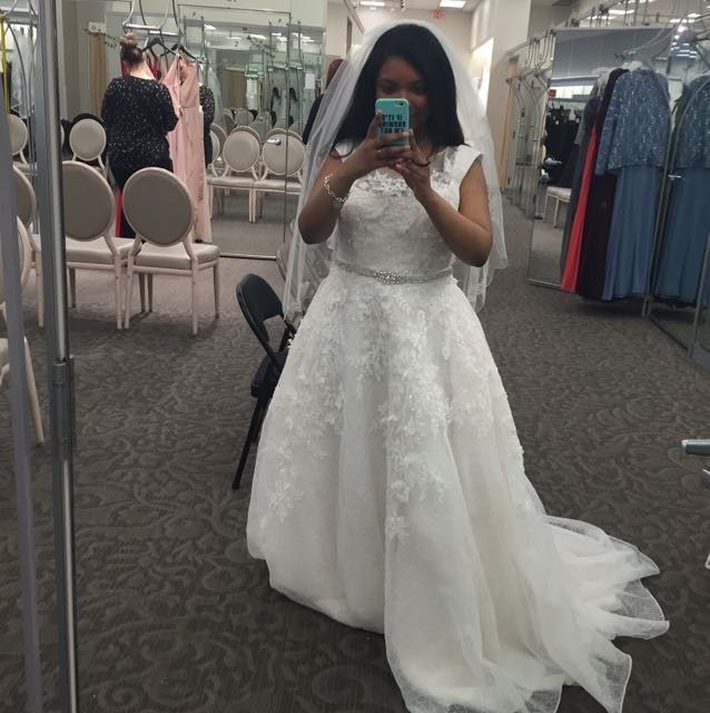 I wanna see your wedding dress!