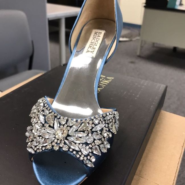Show me your shoes! - 1