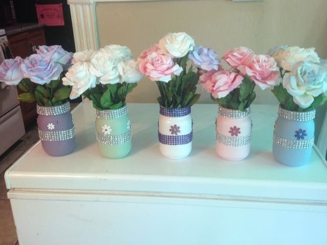 Does anybody DYI wedding flower center pieces?