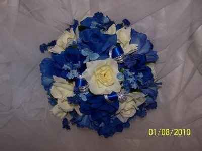 SHOULD I MAKE MY OWN BOUQUET