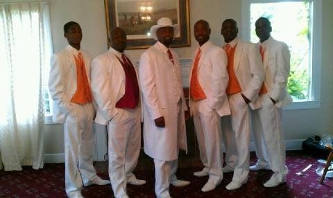 I'm Married.....Mrs. Spratt Checking In....Non Pro Pictures..Very Heavy.... **cake pics added pg 6**