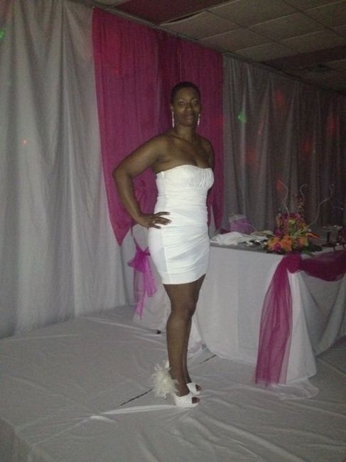 I'm Married.....Mrs. Spratt Checking In....Non Pro Pictures..Very Heavy.... **cake pics added pg 6**
