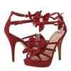 I can't stop looking at shoes ...