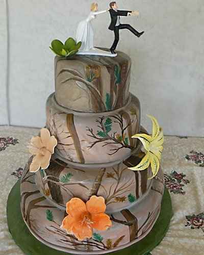Realtree apg wedding cake and supplies