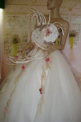 China's hottest new fashion trends - IN BRIDAL STORES, NOW!! (my pics!)