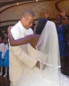 Guess who's Bizaaaack!! and I'z Married Now!! lol **pics**