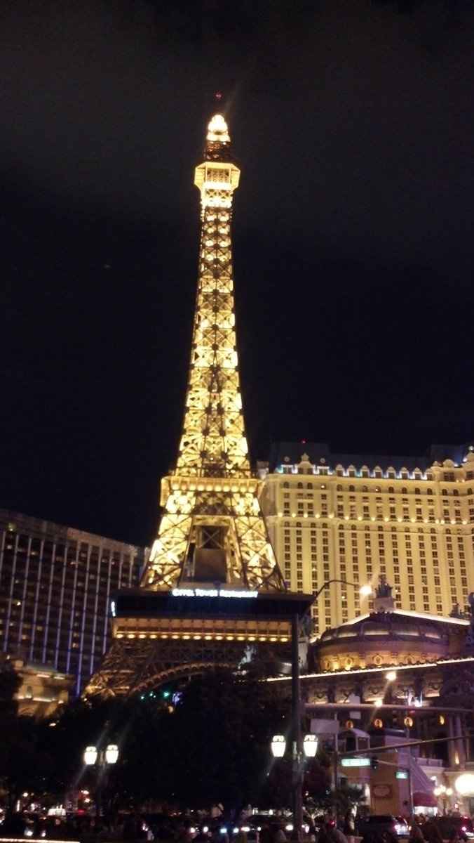 HoneyMoon in Vegas!! A few **pic heavy**