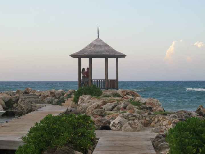 ***********BACK AND ENGAGED!!!!!!!!!*****