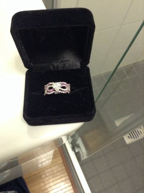 looking for ladies opinions on engagment rings, im shopping for my gf and will be proposing soon