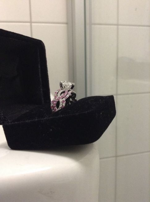 looking for ladies opinions on engagment rings, im shopping for my gf and will be proposing soon