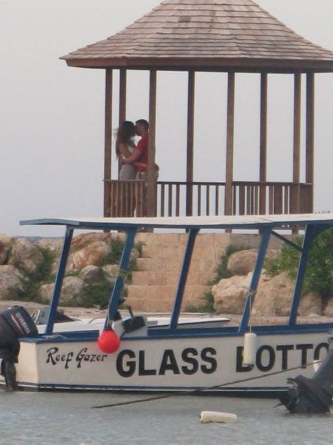 ***********BACK AND ENGAGED!!!!!!!!!*****