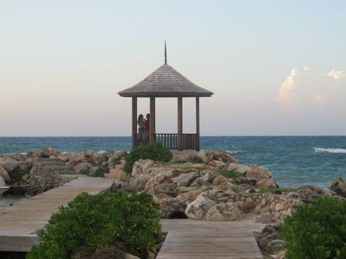 ***********BACK AND ENGAGED!!!!!!!!!*****