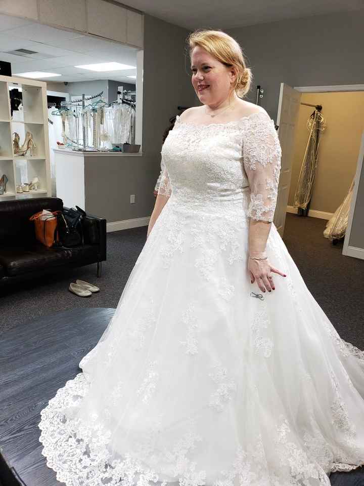 Did you pick a lace illusion sleeve dress ? Pics! - 1