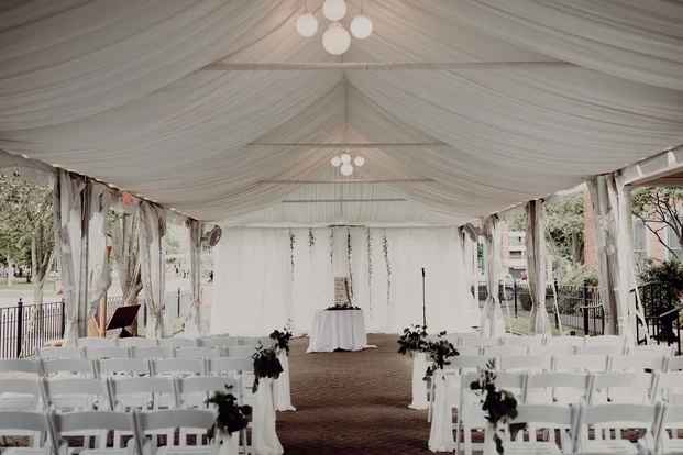Elegant Tent Ceremony Backdrops? - 1