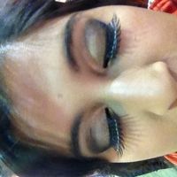 Anyone have pics of their overall wedding make up look, wearing false eyelashes?