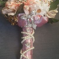DIY - Brooch Bouquet with silk roses