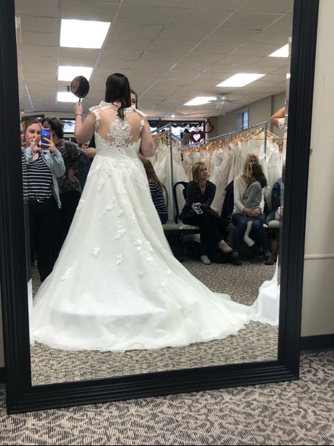 Would love to see your dresses!! 3