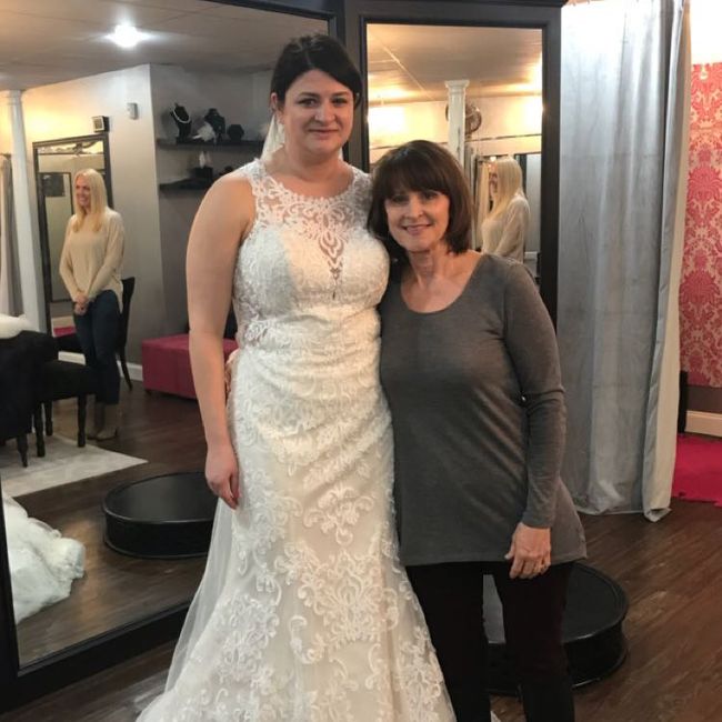 Who else loves lace?  Show off your lace dresses and/or veils! - 1