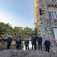 Halloween wedding, is finally over. - 4