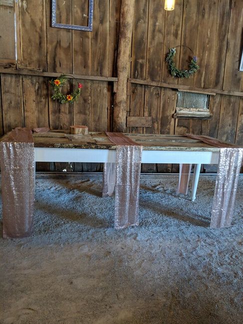 Centerpieces and table runners for food table - 2
