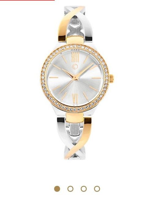 Bracelet or Bare Wrists? 1