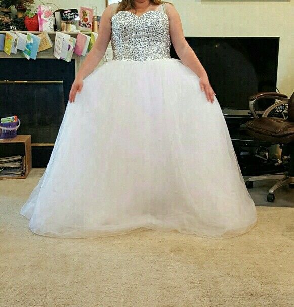 Online Dress Shopping