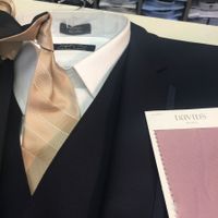 need help with wedding colors!