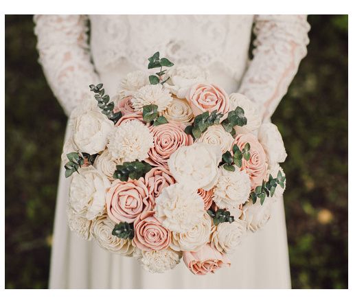 Did anyone have a Rose Gold and Navy Bouquet? 1